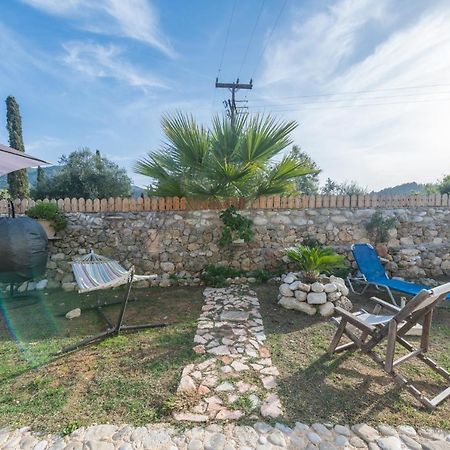Вілла Stelios Stone House Sinarades Kouramades Екстер'єр фото