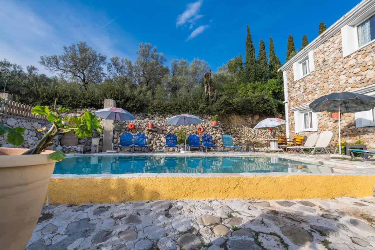 Вілла Stelios Stone House Sinarades Kouramades Екстер'єр фото