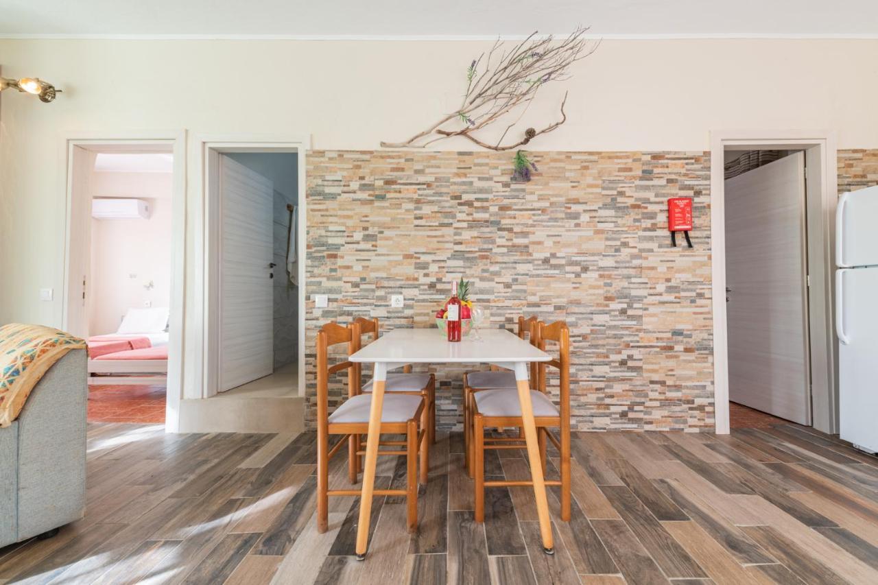 Вілла Stelios Stone House Sinarades Kouramades Екстер'єр фото