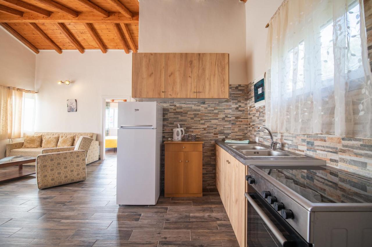 Вілла Stelios Stone House Sinarades Kouramades Екстер'єр фото