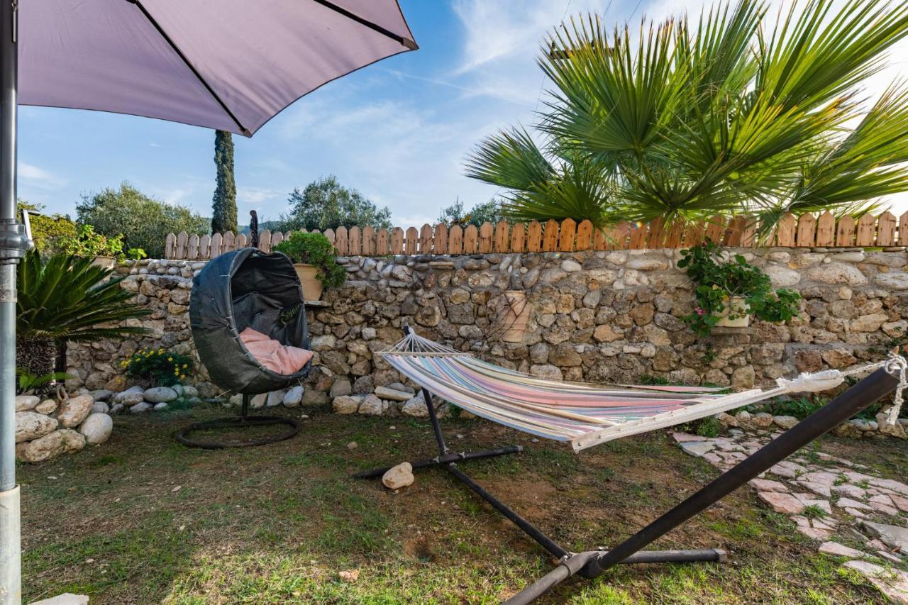Вілла Stelios Stone House Sinarades Kouramades Екстер'єр фото